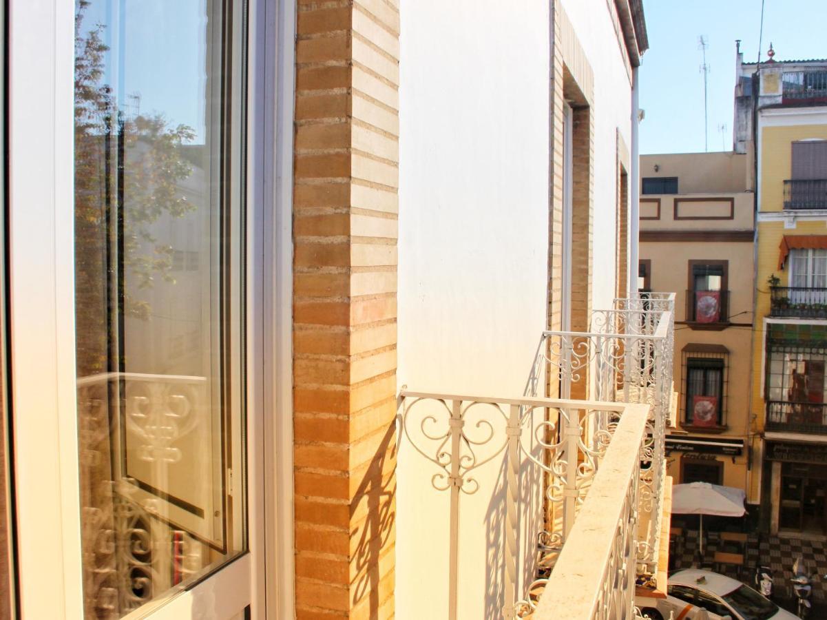 Adriano Apartments Севілья Екстер'єр фото